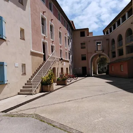 Apartment T2 Avec Piscine A 100 M De La Six-Fours-les-Plages