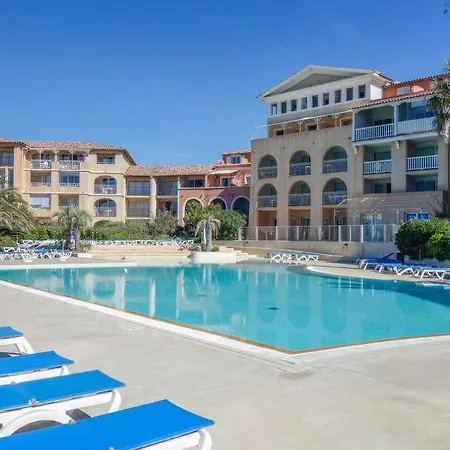 T2 Avec Piscine A 100 M De La Apartment