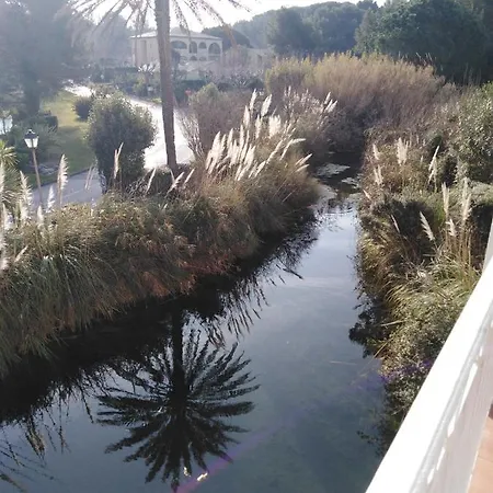 Apartment T2 Avec Piscine A 100 M De La
