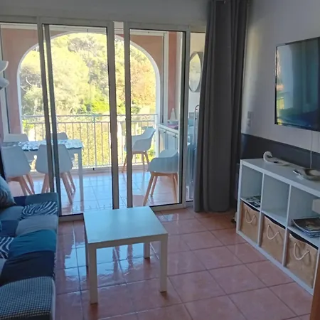 T2 Avec Piscine A 100 M De La Apartment *