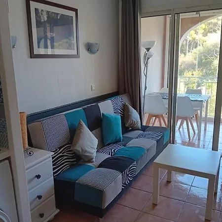 Apartamento T2 Avec Piscine A 100 M De La *