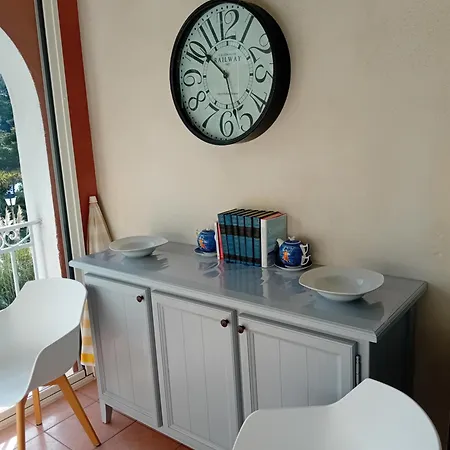 T2 Avec Piscine A 100 M De La Apartment