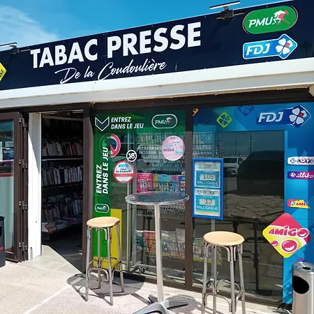 T2 Avec Piscine A 100 M De La *